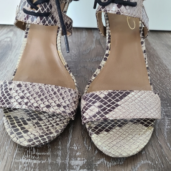 Report Signature strappy sandals. Size 6.4 - Picture 4 of 10